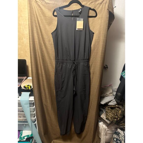 NWT The North Face Woman’s Never Stop Jumpsuit Asphalt Grey Size Medium - Picture 1 of 9
